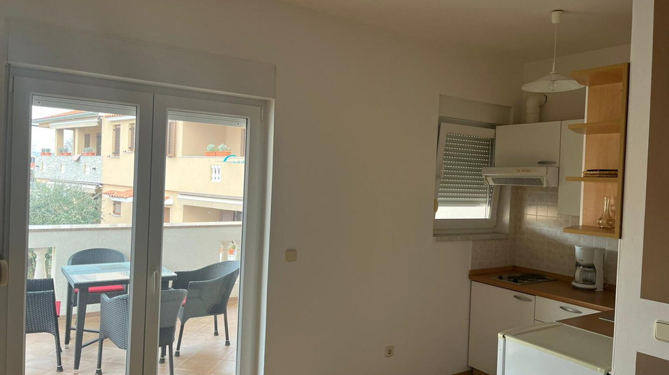 APARTMANSKA KU&Cacute;A 800 METARA OD MORA&comma; FUNTANA