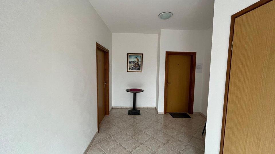 APARTMANSKA KU&Cacute;A 800 METARA OD MORA&comma; FUNTANA