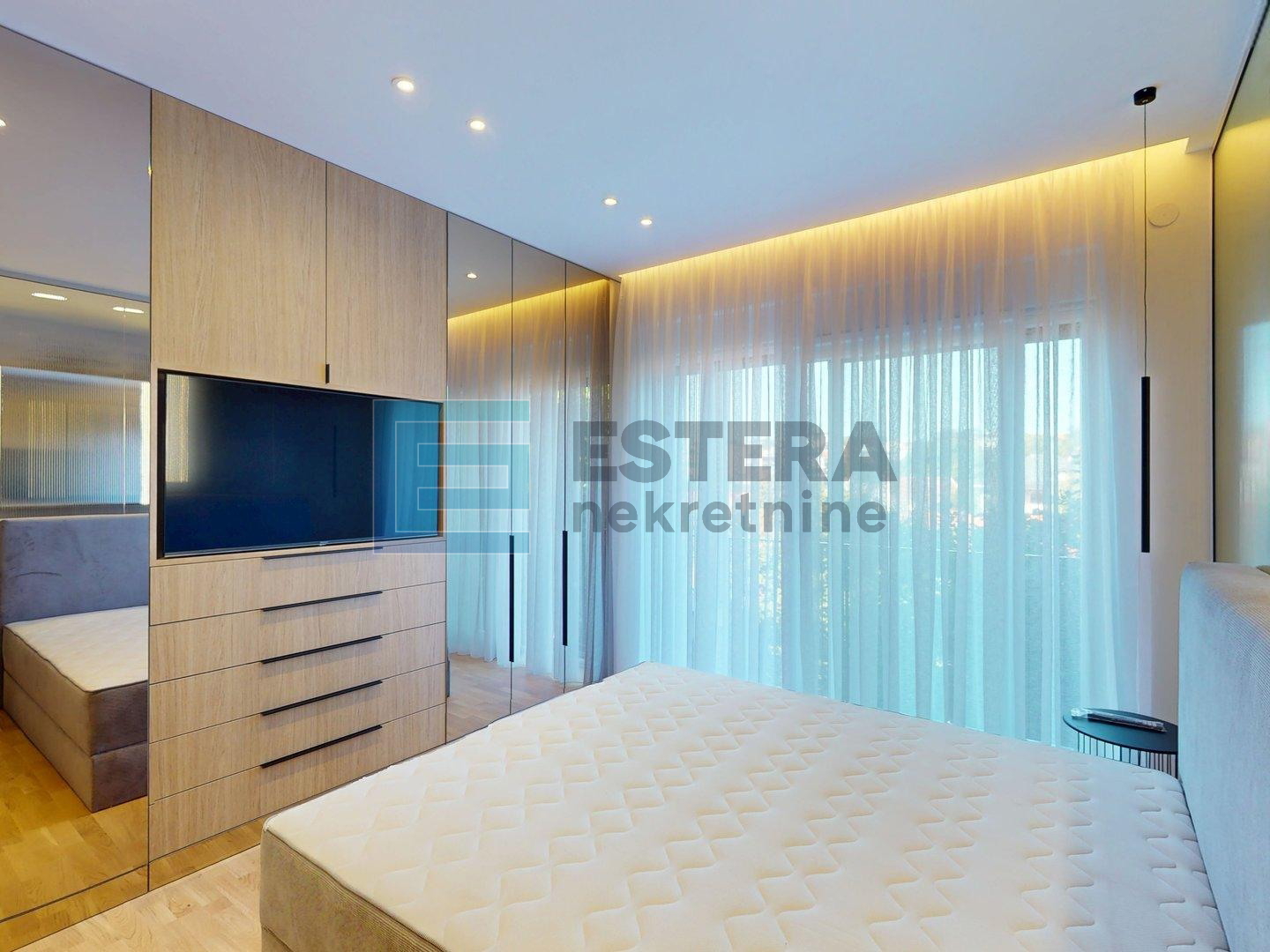PRODAJA stan 90 m2, 3s, Srebrnjak, terasa
