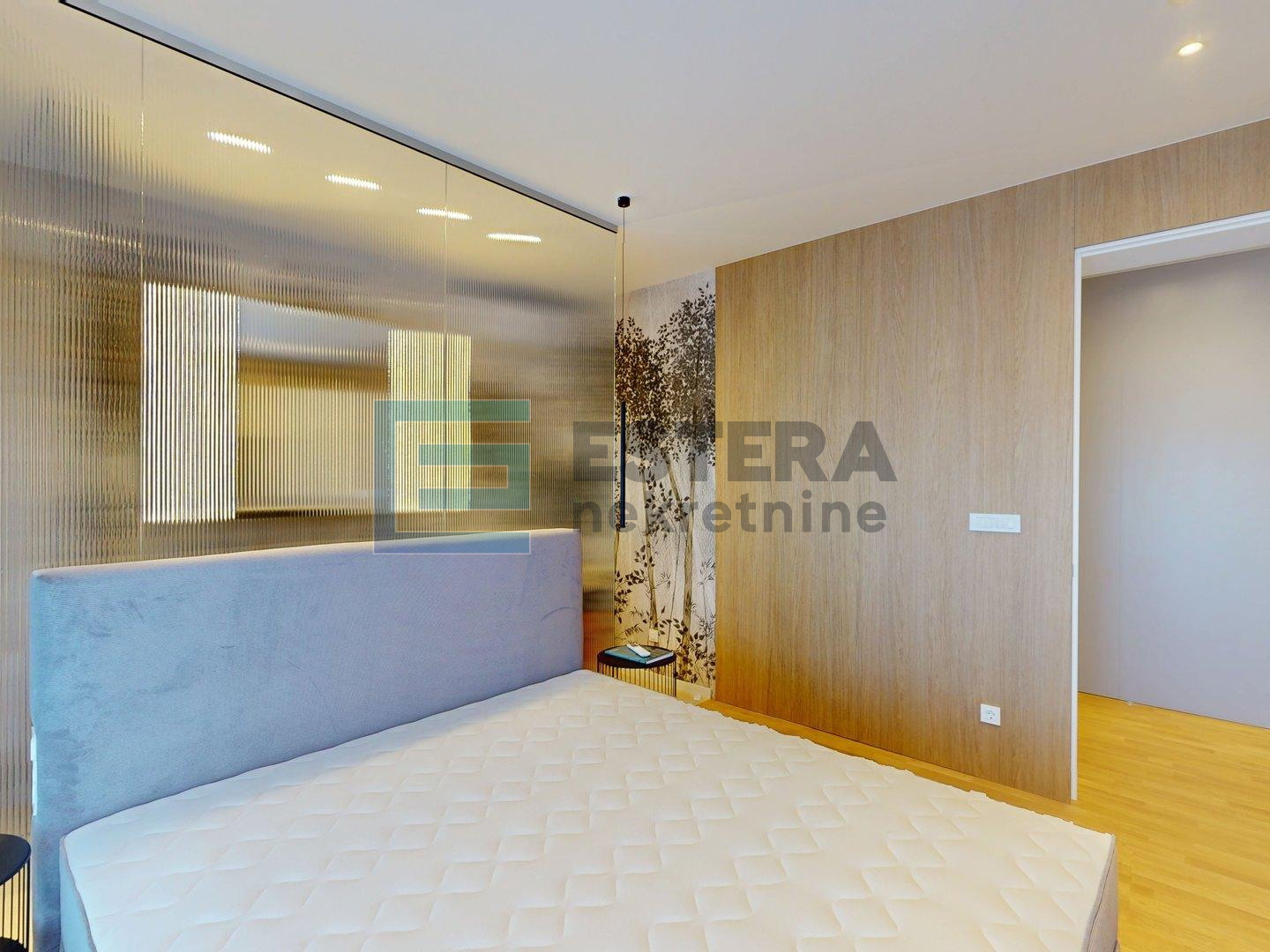 PRODAJA stan 90 m2, 3s, Srebrnjak, terasa