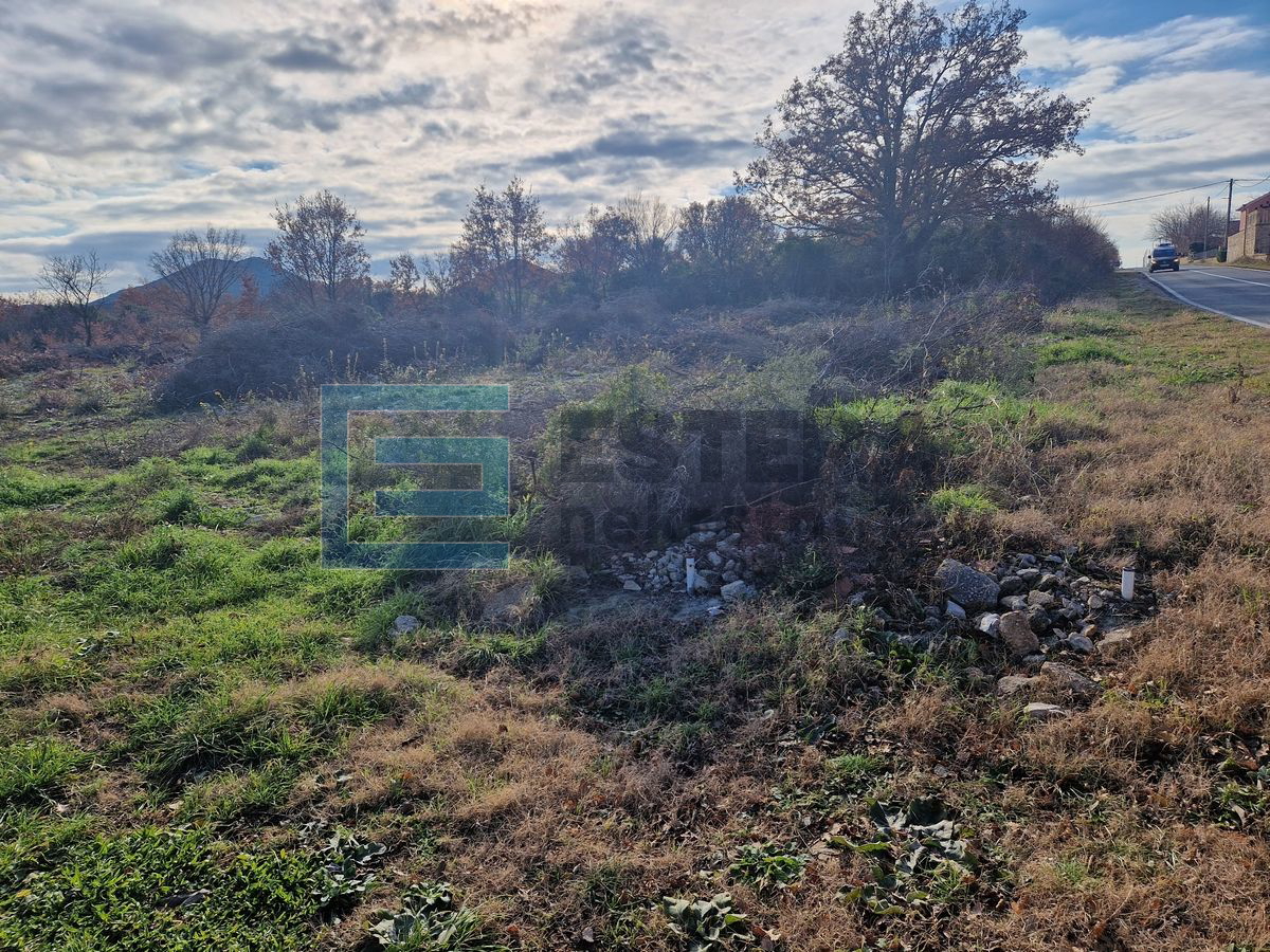 Građevinsko zemljište 773 m2 - Polača