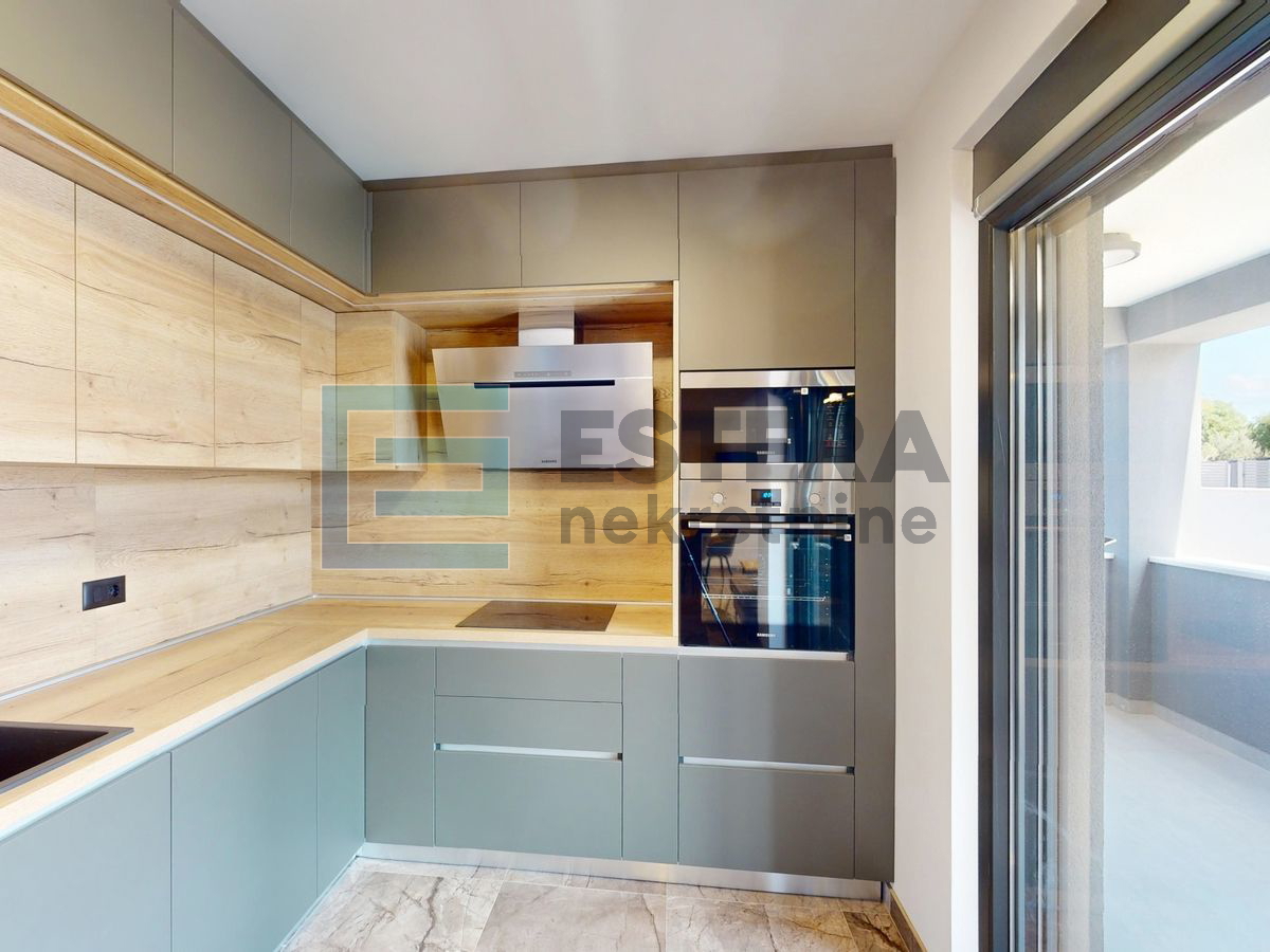 Apartman PRODAJA Vrsi 79 m2, prizemlje