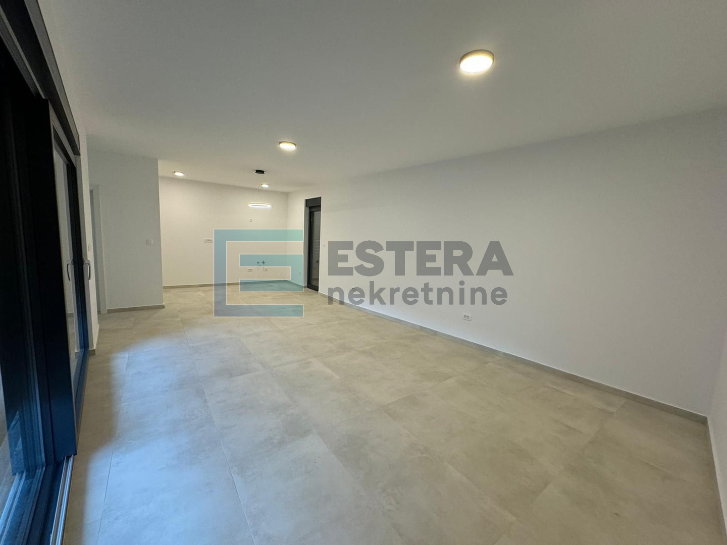 Vir PRODAJA apartman sa okućnicom, 100 m2, 3s, 2 parkinga