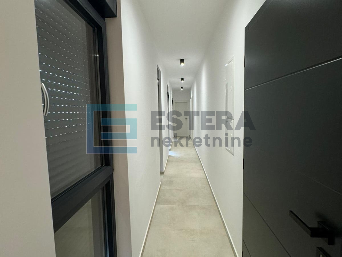 Vir PRODAJA apartman sa okućnicom, 100 m2, 3s, 2 parkinga