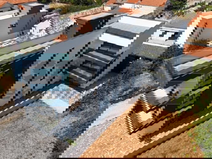 Vir PRODAJA apartman sa okućnicom, 100 m2, 3s, 2 parkinga