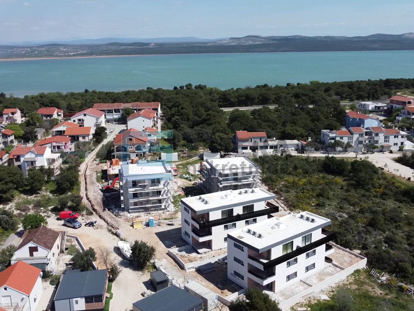 Stan PRODAJA novogradnja, Pakoštane, 82 m2, 4s, priz, parking, vrt