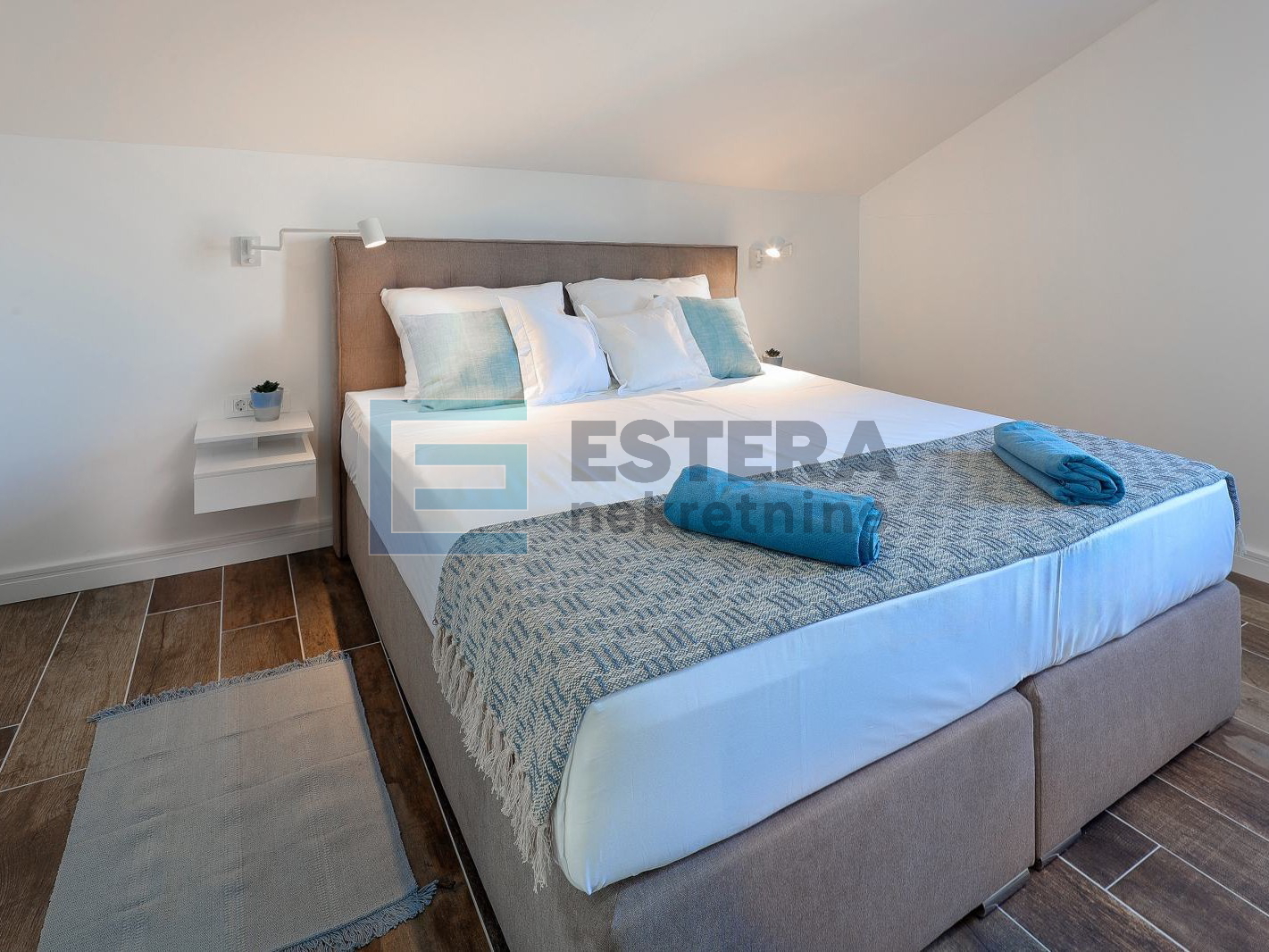 Kuća sa bazenom 130 m2 PRODAJA Pašman, 300 m od mora, 4s