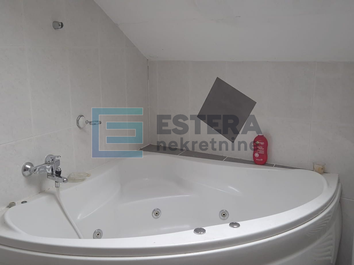 Kuća PRODAJA Manterovčak 306 m2, 9s