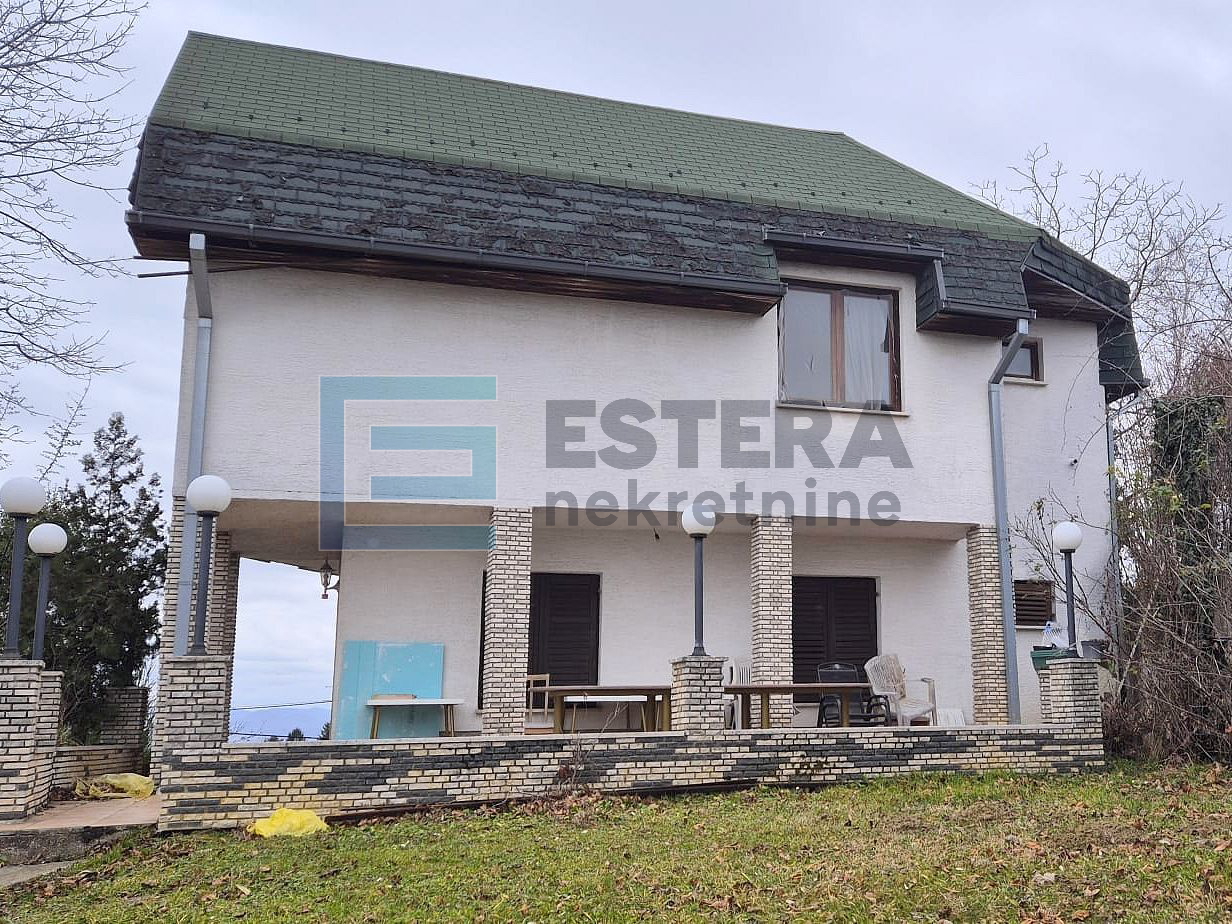 Kuća PRODAJA Manterovčak 306 m2, 9s