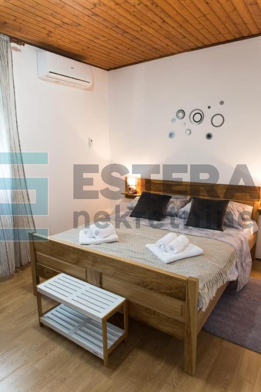 PRODAJA kuća za odmor 160 m2, Perušić