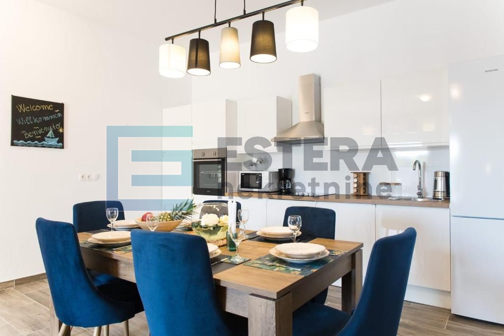 PRODAJA kuća za odmor 160 m2, Perušić