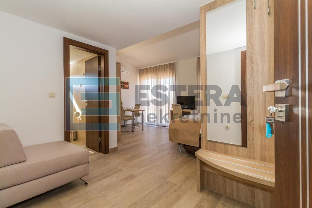 Luksuzna villa 200 metara od mora Biograd prodaja