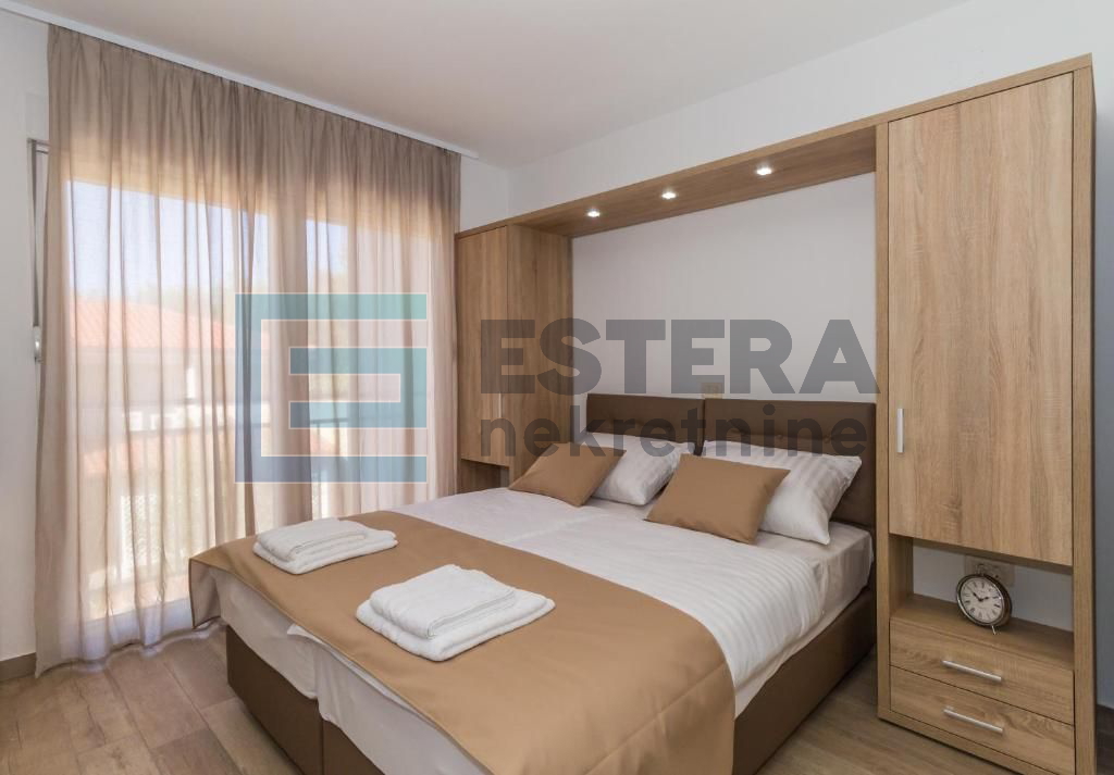 Luksuzna villa 200 metara od mora Biograd prodaja