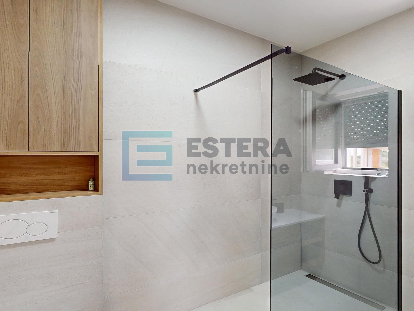 Villa sa bazenom i pogledom na more prodaja