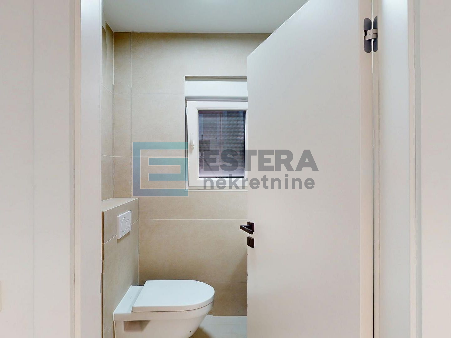 Villa sa bazenom i pogledom na more prodaja