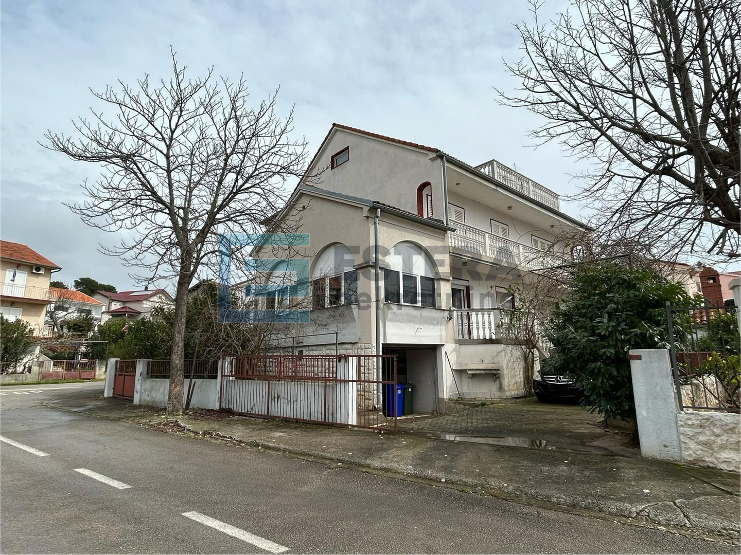 Biograd PRODAJA kuća s pogledom na more 400 m2