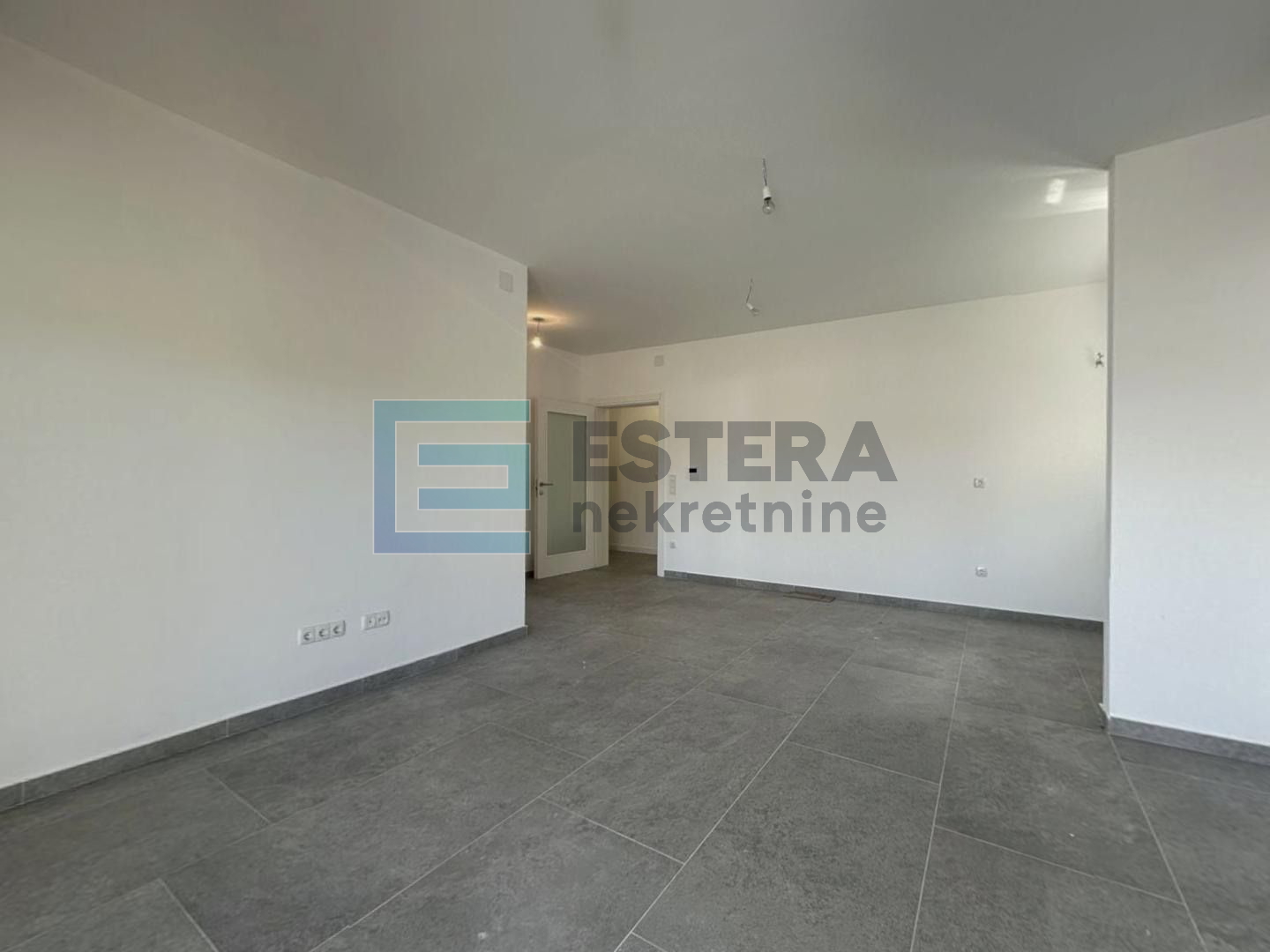 PRODAJA stan 70 m2, Sukošan, 4s, prizemlje, vrt, parking