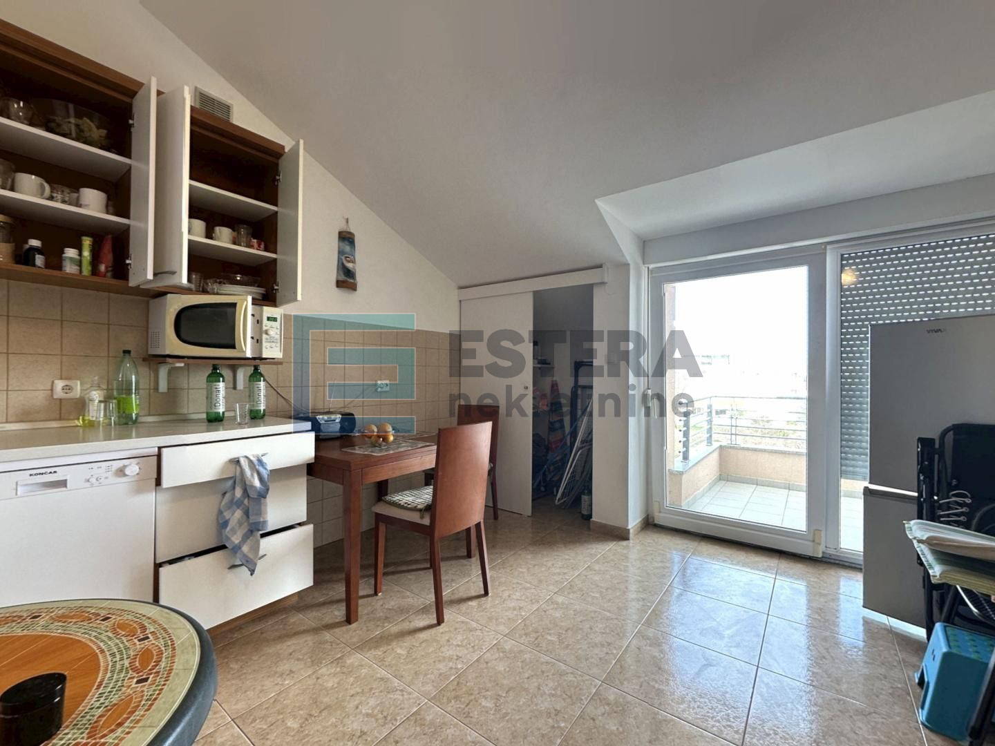 PRODAJA apartman Zaton, 84 m2, 3s, parking, 2. kat, 200 m od mora