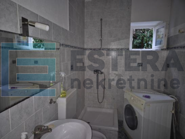 Kuća sa 4 jedinice PRODAJA Čiovo, 444 m2