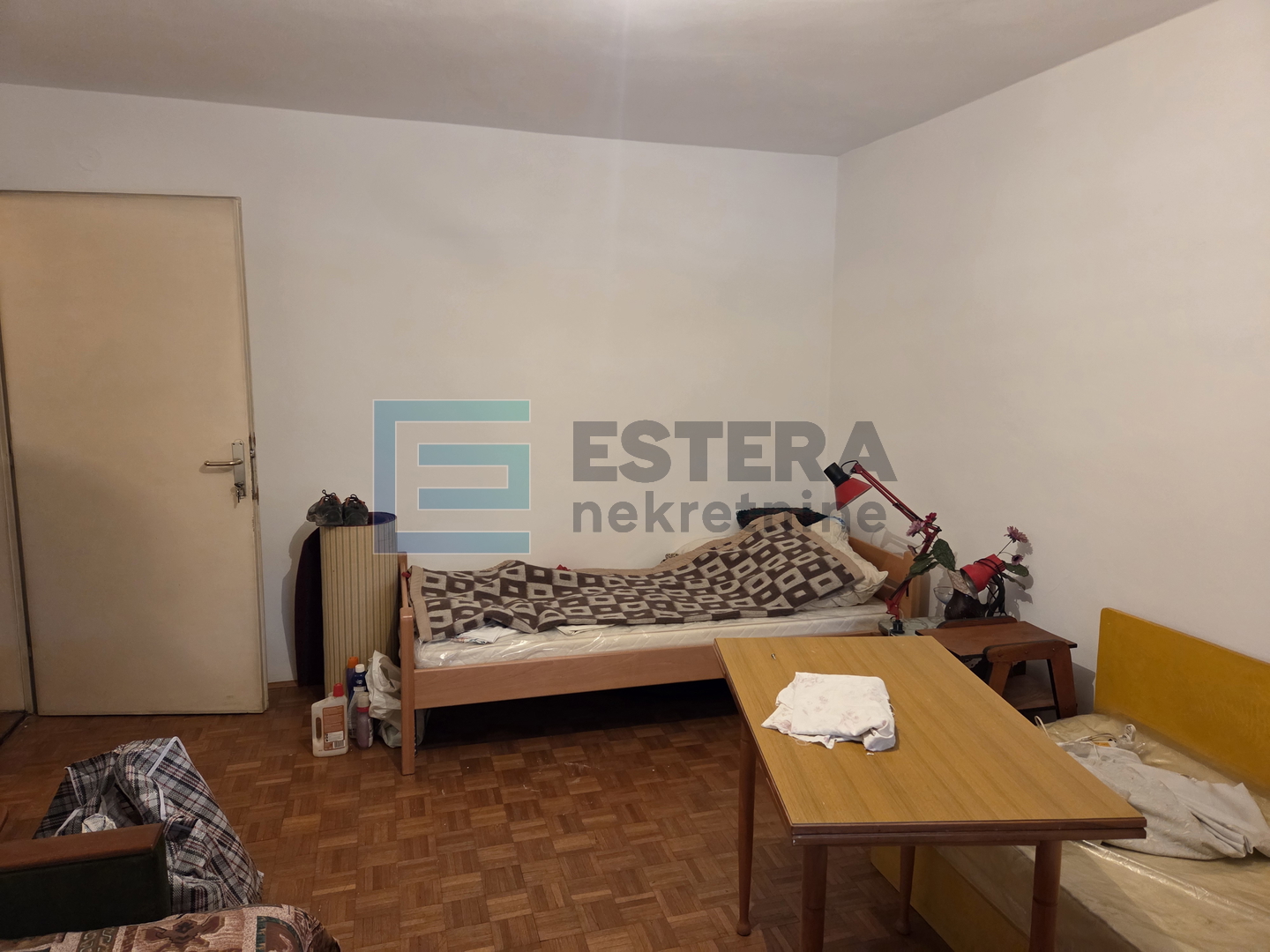 Stan 46 m2 PRODAJA Trnsko, 2s, 3. kat, toplana