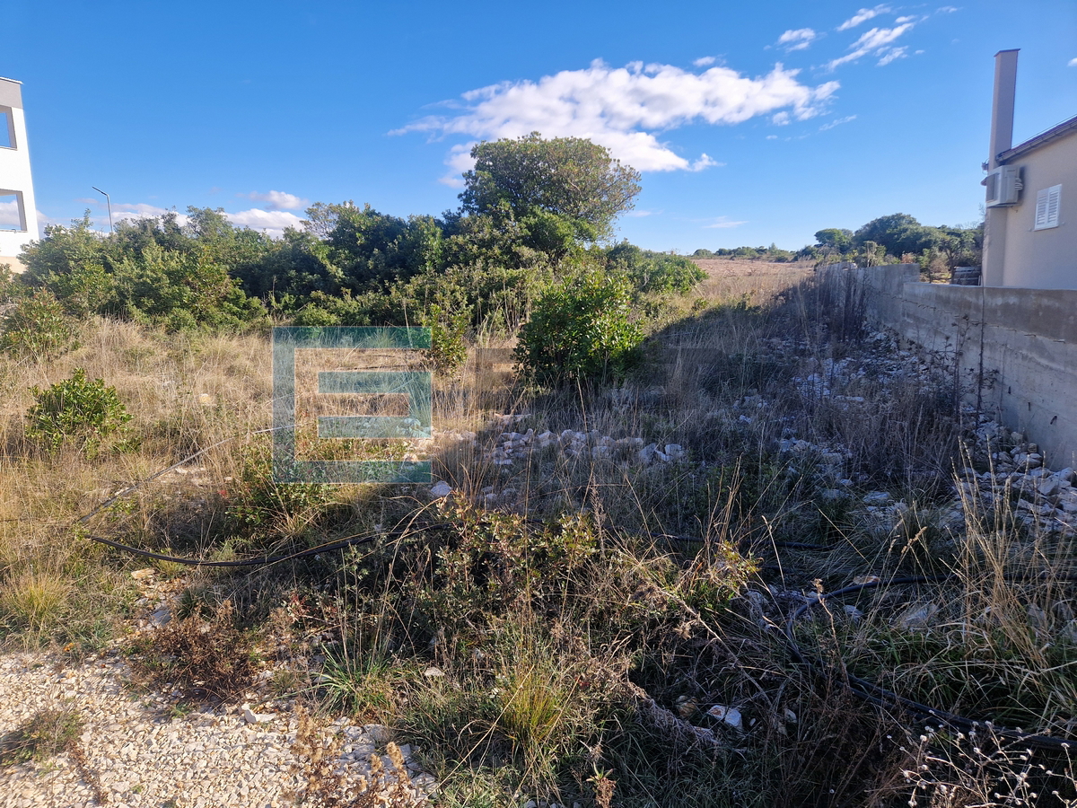 Građevinsko zemljište 634 m2 PRODAJA Donje Raštane