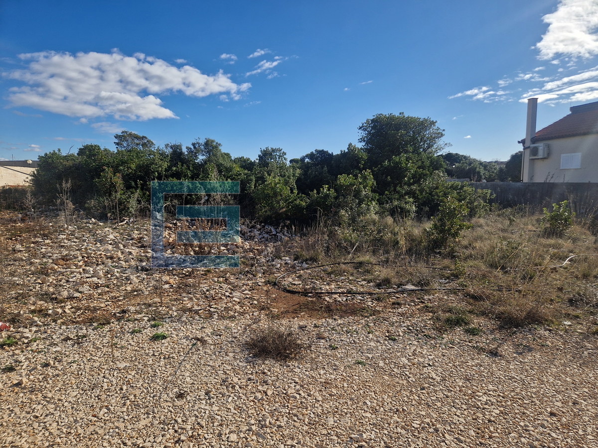 Građevinsko zemljište 634 m2 PRODAJA Donje Raštane