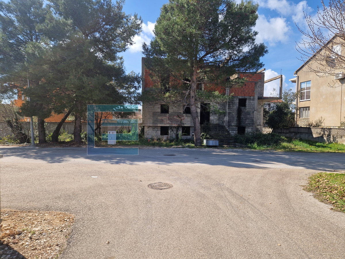 Kuća 424 m2 PRODAJA Biograd na Moru, Kumenat, 3 etaže, ROI