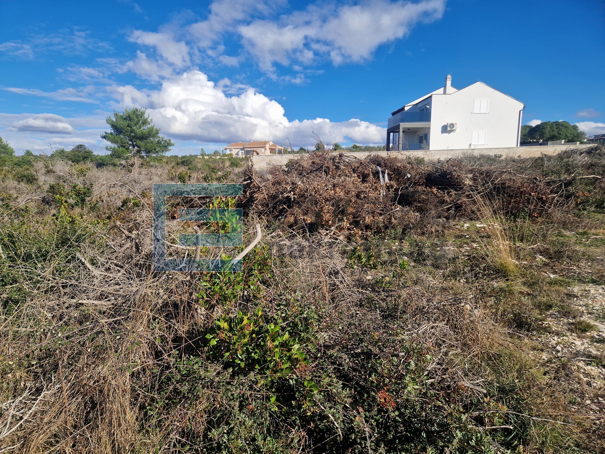 Građevinsko zemljište 774 m2 PRODAJA Donje Raštane