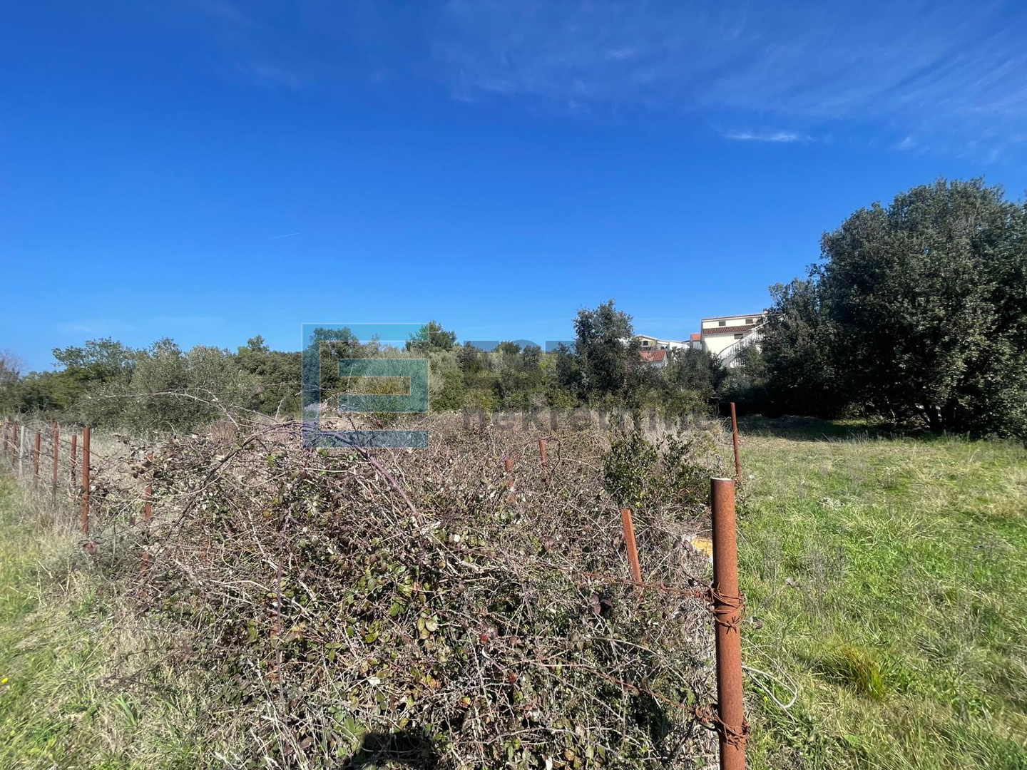 Građevinsko zemljište PRODAJA Ždrelac, otok Pašman 1122 m2, 300 do mora