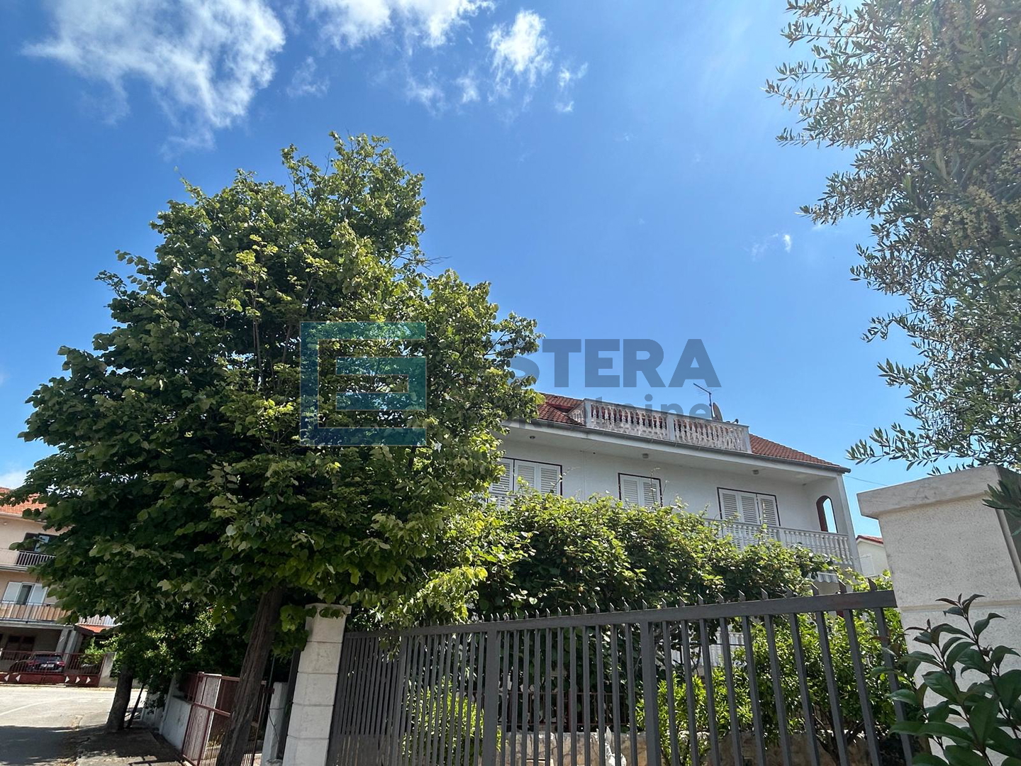 Biograd PRODAJA kuća s pogledom na more 400 m2