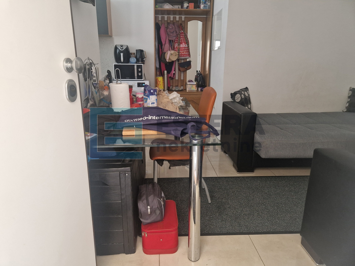 Poslovni prostor 22 m2 PRODAJA Biograd na Moru