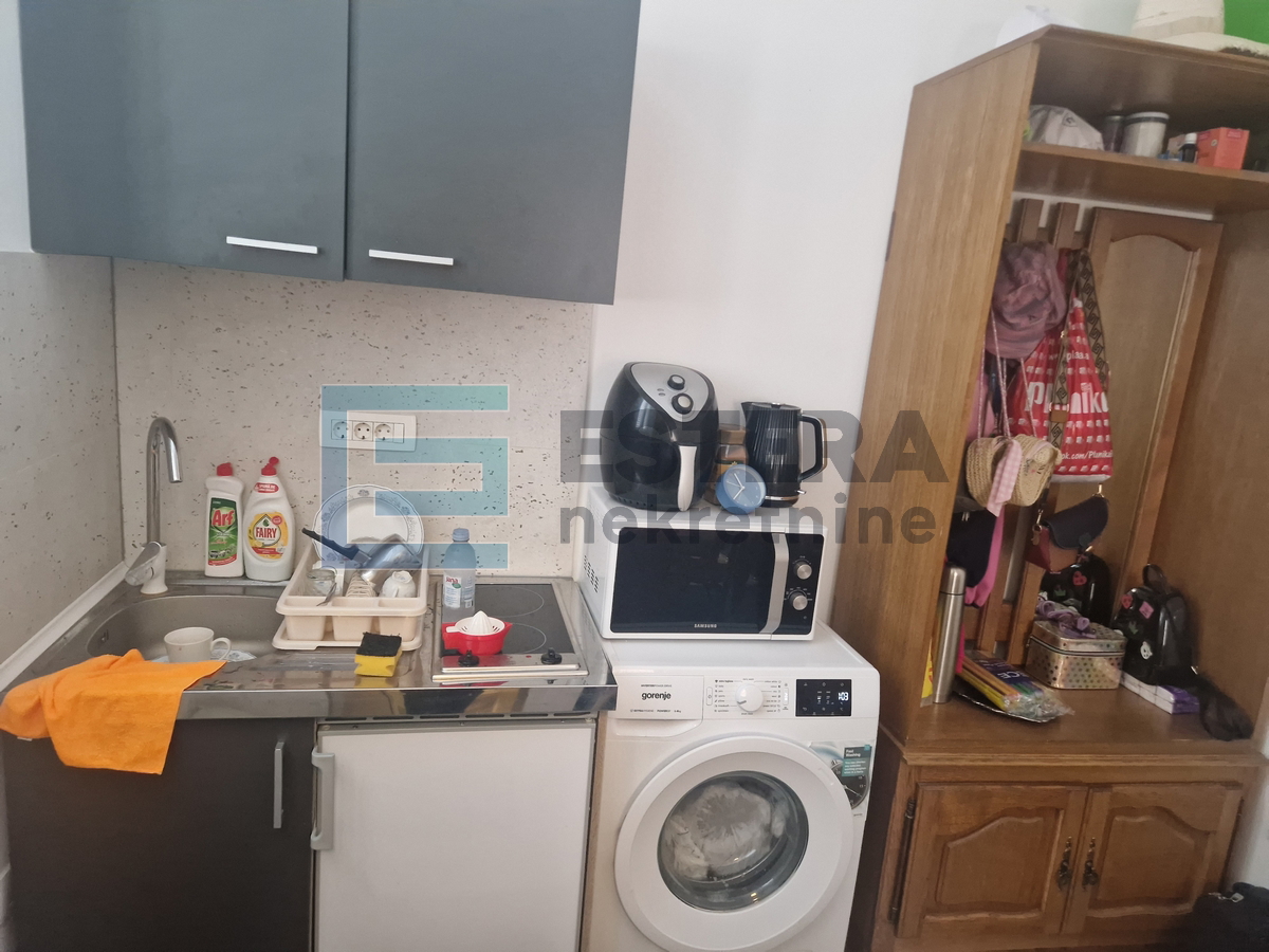 Poslovni prostor 22 m2 PRODAJA Biograd na Moru