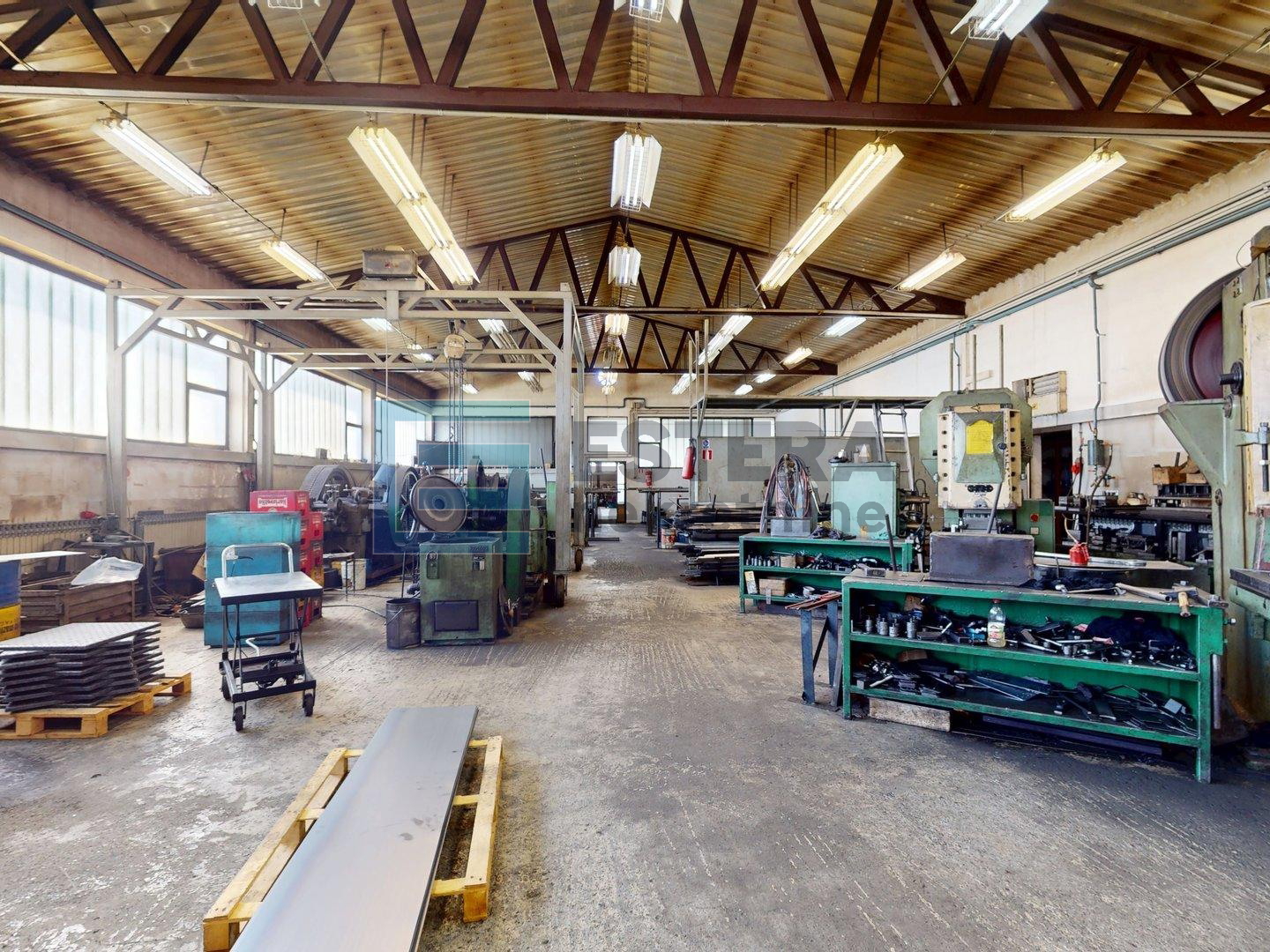 Prodaja stambeno poslovnog kompleksa, dvije kuće i proizvodna hala, Vrbovec