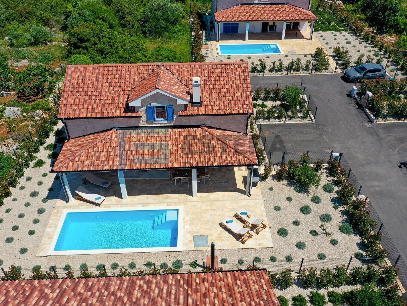 Kuća sa bazenom 130 m2 PRODAJA Pašman, 300 m od mora, 4s