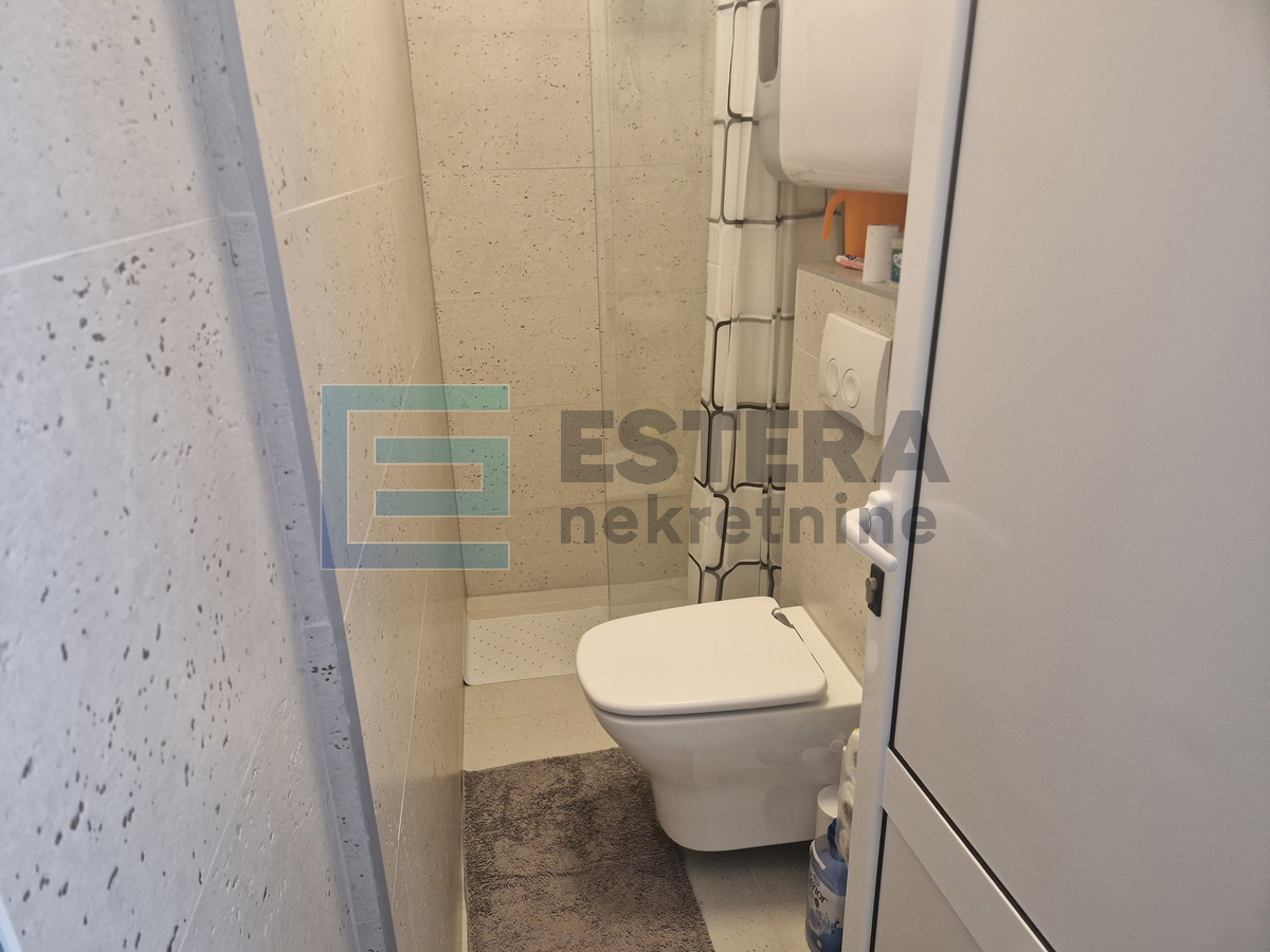 Poslovni prostor 22 m2 PRODAJA Biograd na Moru