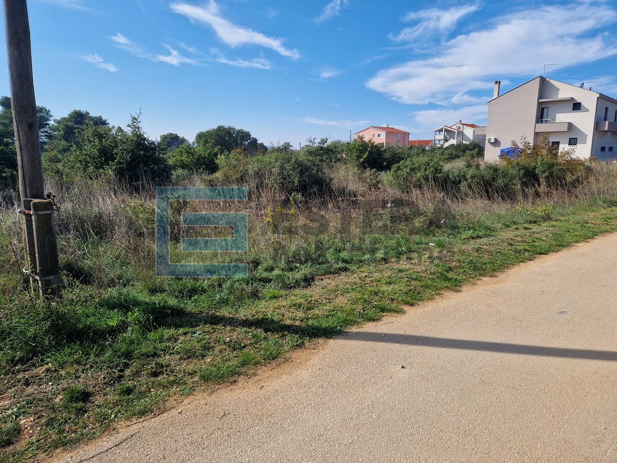 GRAĐEVINSKO zemljište prodaja 625 m2  Biograd na Moru