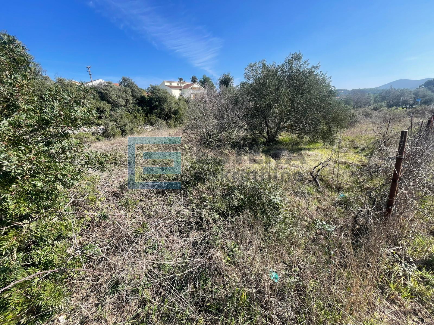 Građevinsko zemljište PRODAJA Ždrelac, otok Pašman 1122 m2, 300 do mora