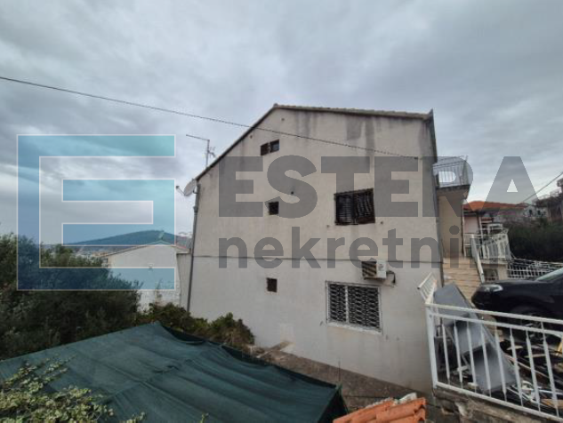 Kuća sa 4 jedinice PRODAJA Čiovo, 444 m2