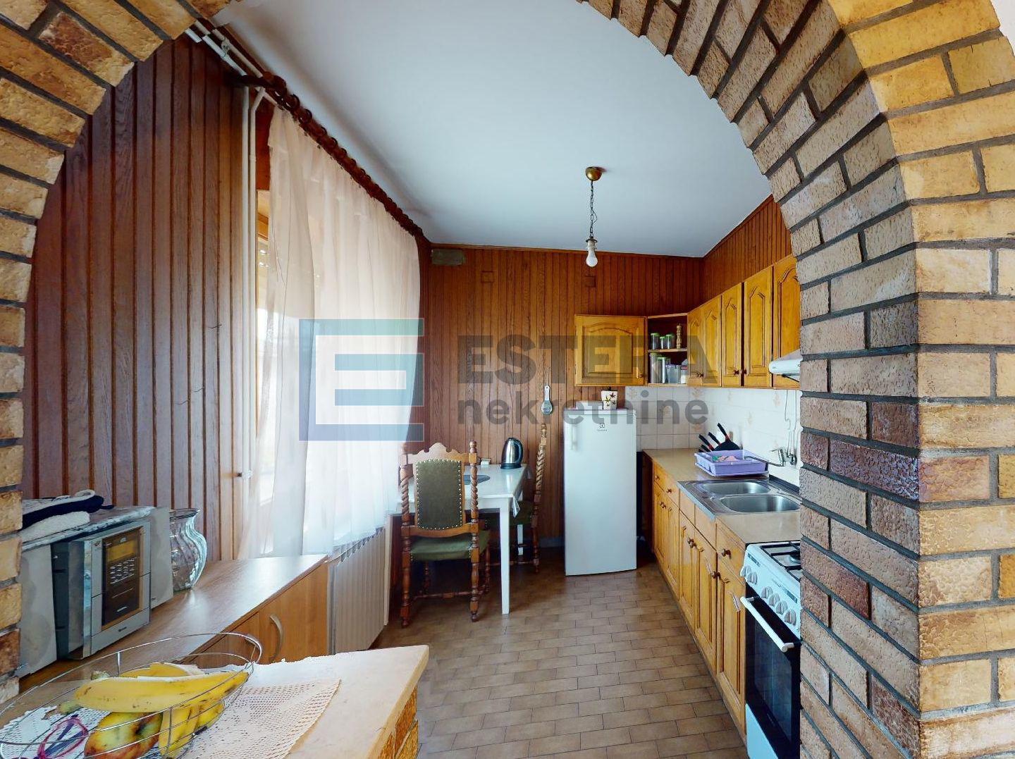 Kuća prodaja Vrbovec  300 m2 + poslovni prostor