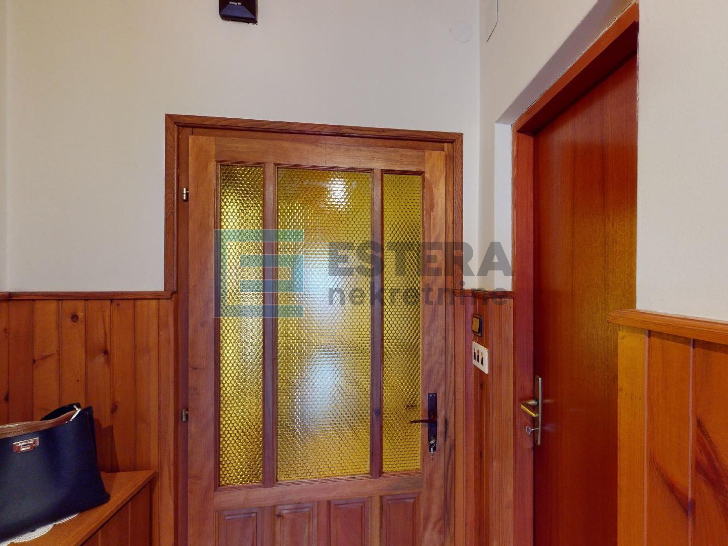 Kuća prodaja Vrbovec  300 m2 + poslovni prostor