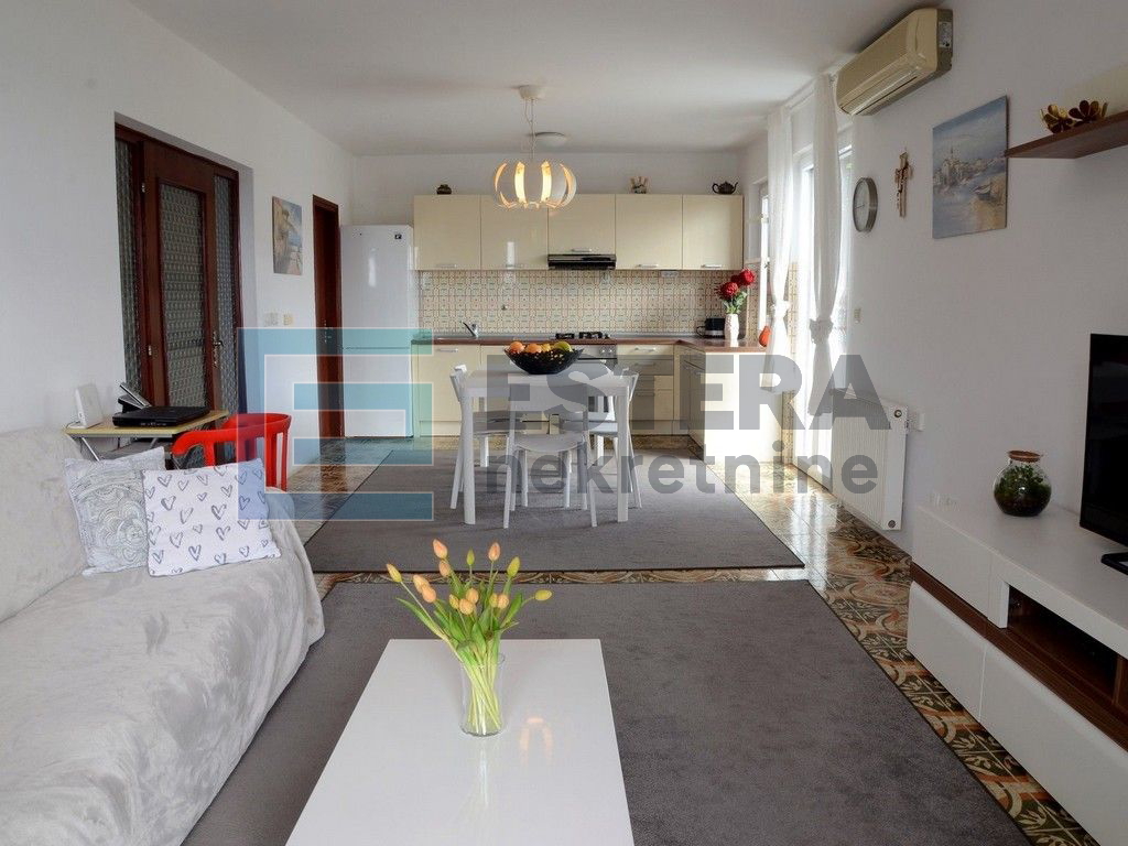 Kuća prodaja Sv. Filip i Jakov 350 m2