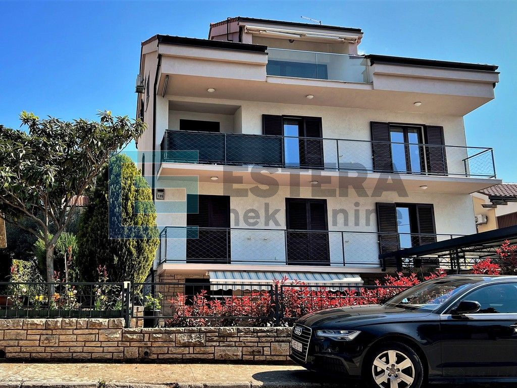 Kuća prodaja Sv. Filip i Jakov 350 m2