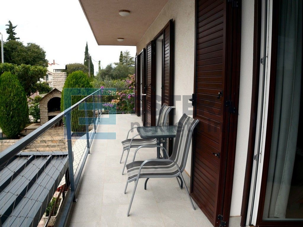 Kuća prodaja Sv. Filip i Jakov 350 m2