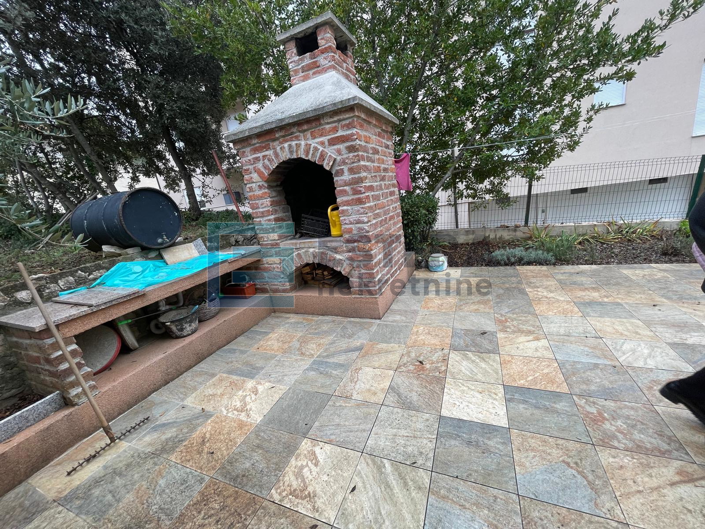 Apartmanska kuća m2 PRODAJA, Pašman, Ždrelac, 60 m od mora, garaža