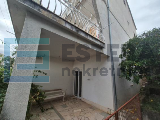 Kuća sa 4 jedinice PRODAJA Čiovo, 444 m2