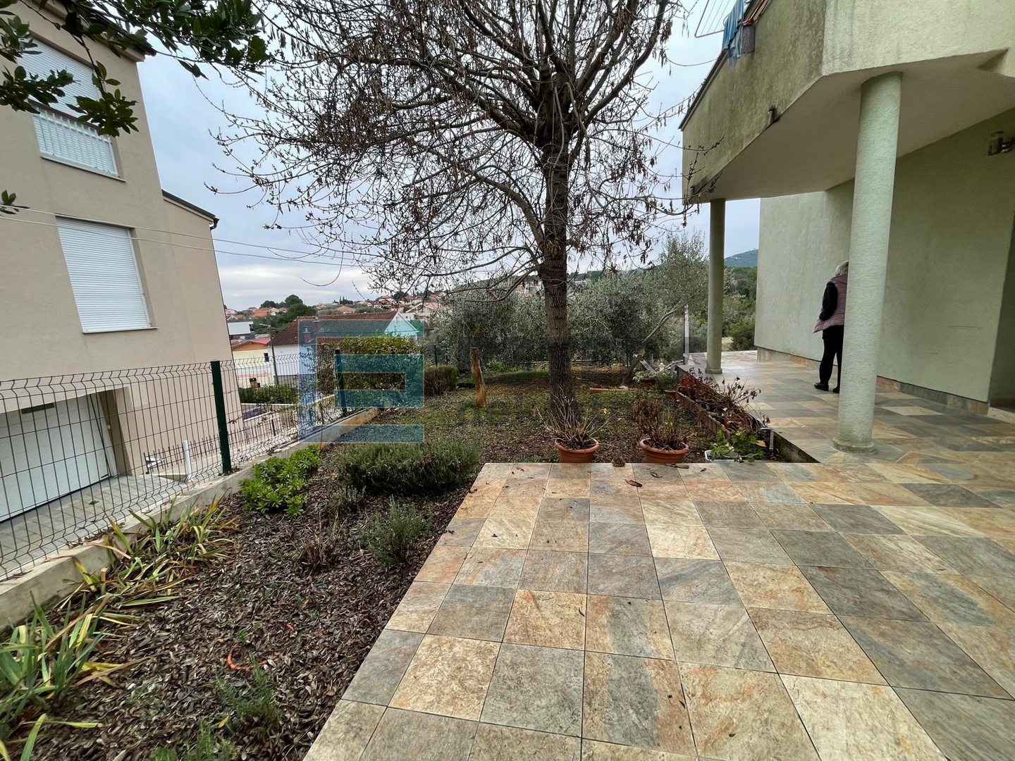 Apartmanska kuća m2 PRODAJA, Pašman, Ždrelac, 60 m od mora, garaža