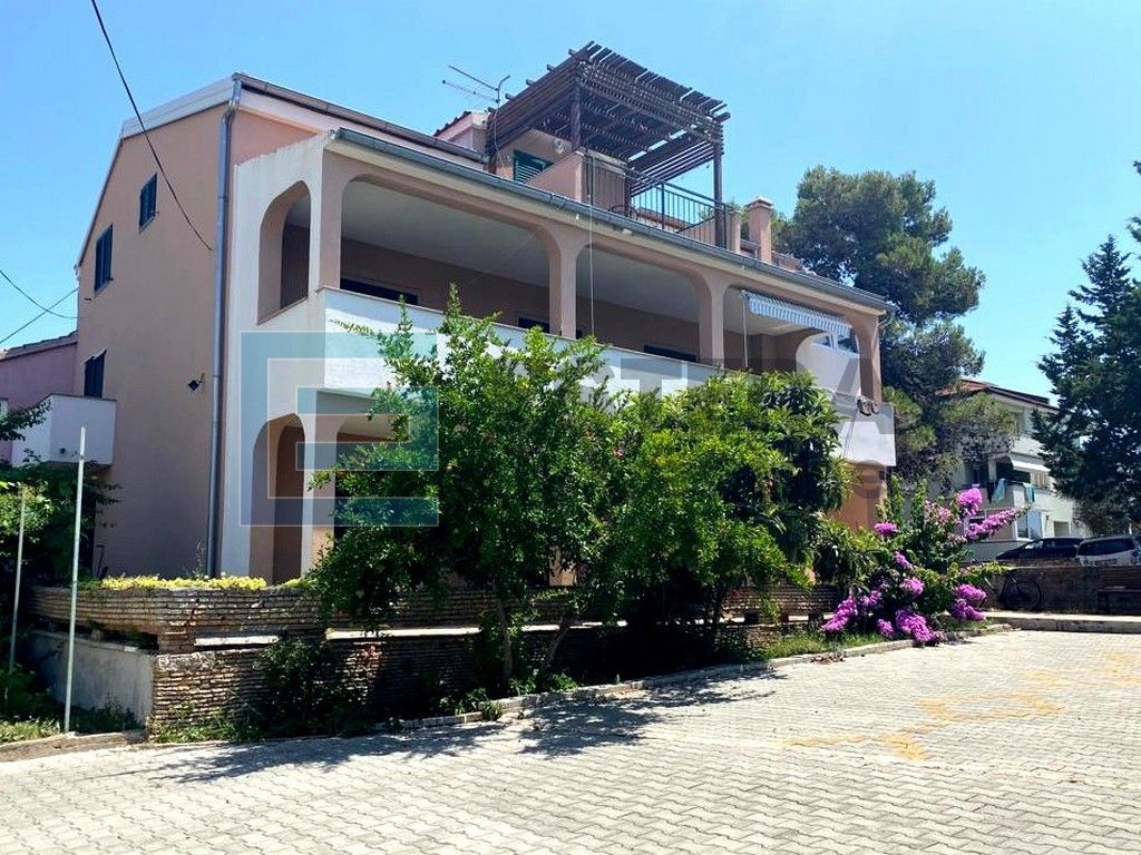 Kuća prodaja Biograd na Moru 390 m2