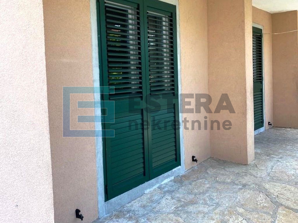 Kuća prodaja Biograd na Moru 390 m2