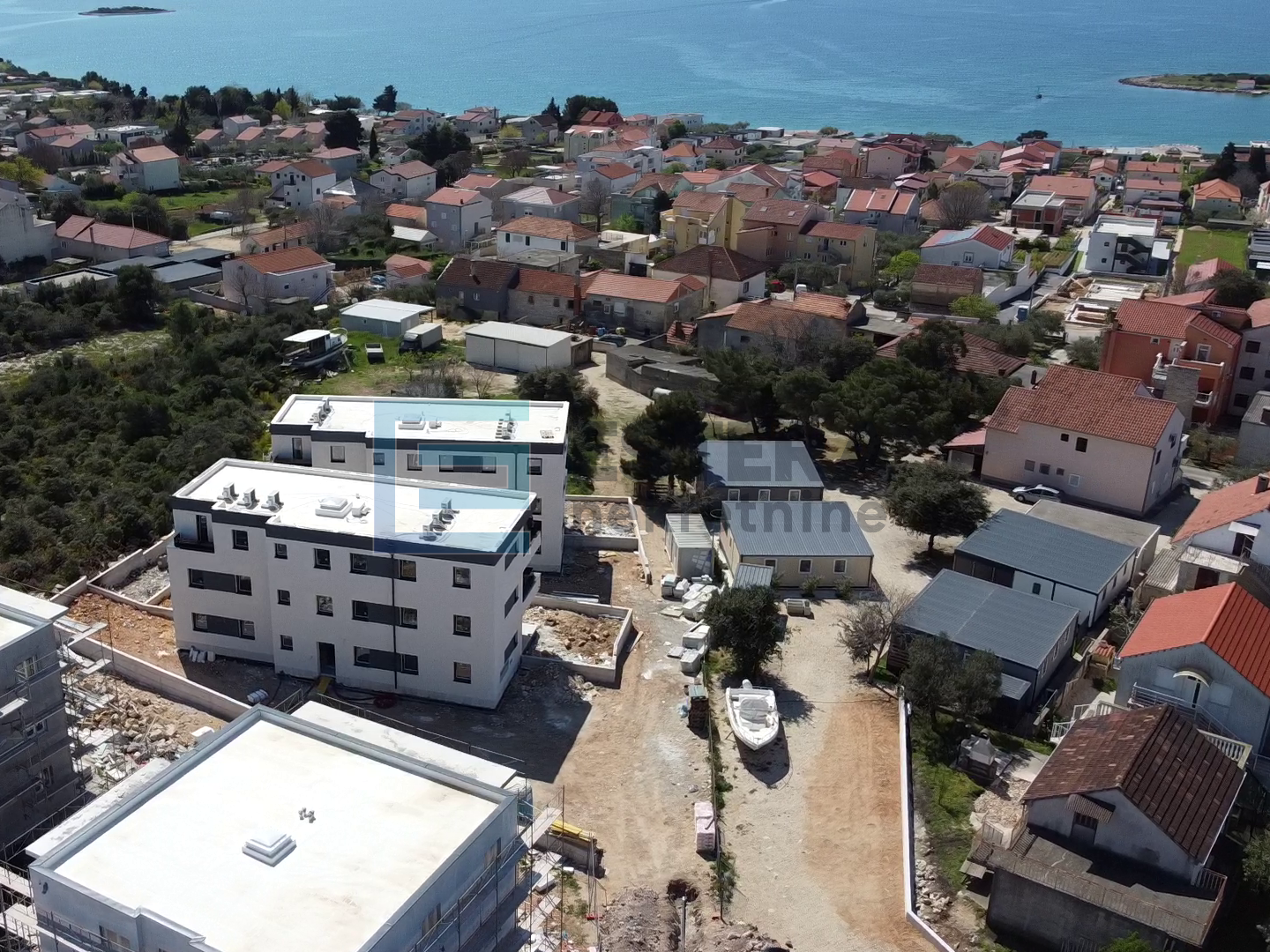 Stan PRODAJA novogradnja, Pakoštane, 82 m2, 4s, priz, parking, vrt