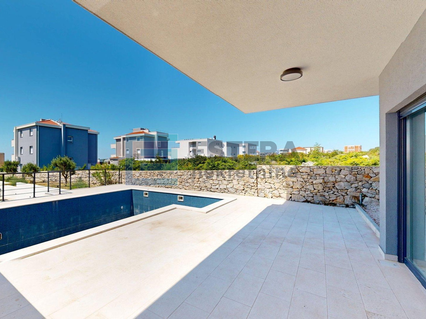 Apartman s bazenom - Novalja - pogled na more!